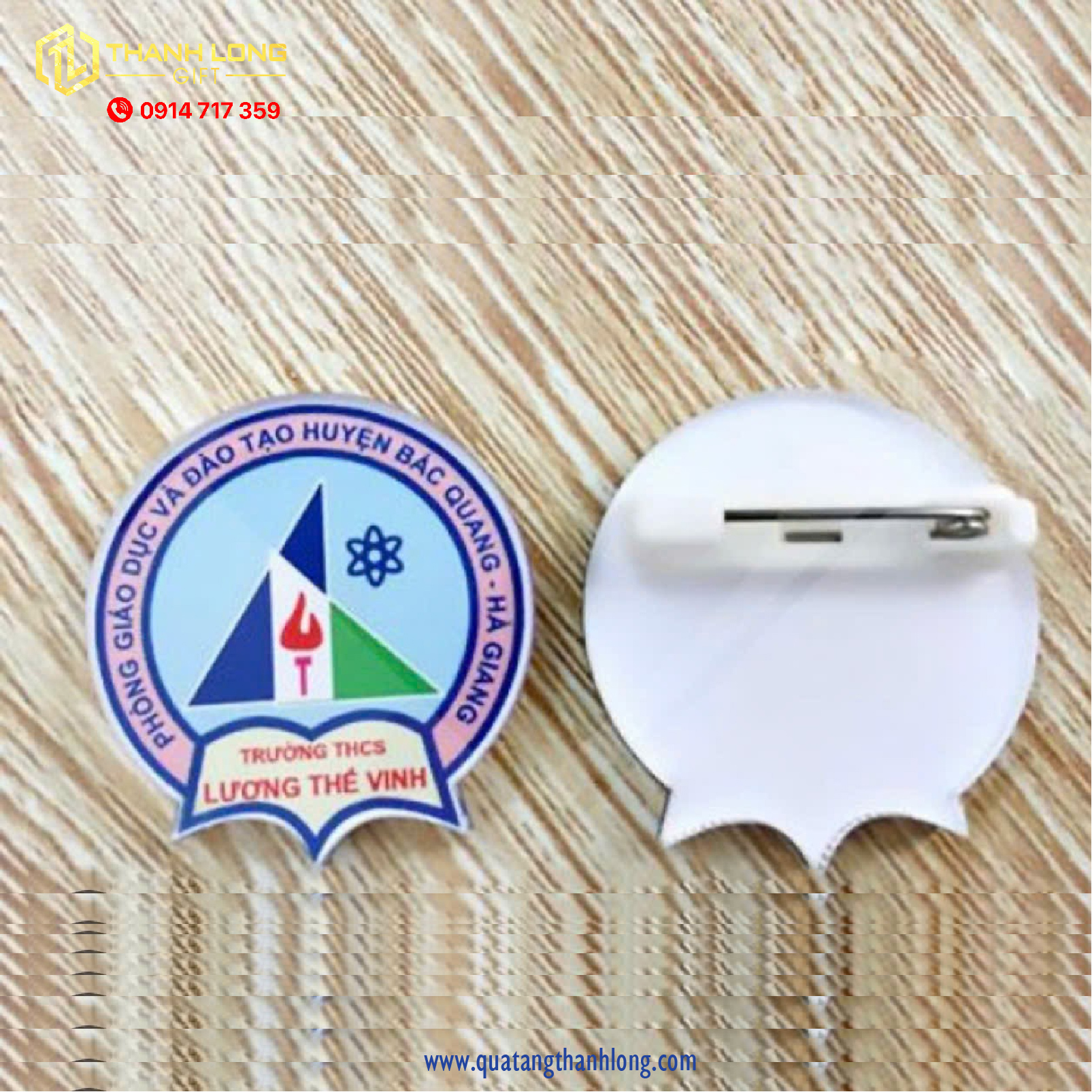 Huy hiệu mica in theo yêu cầu