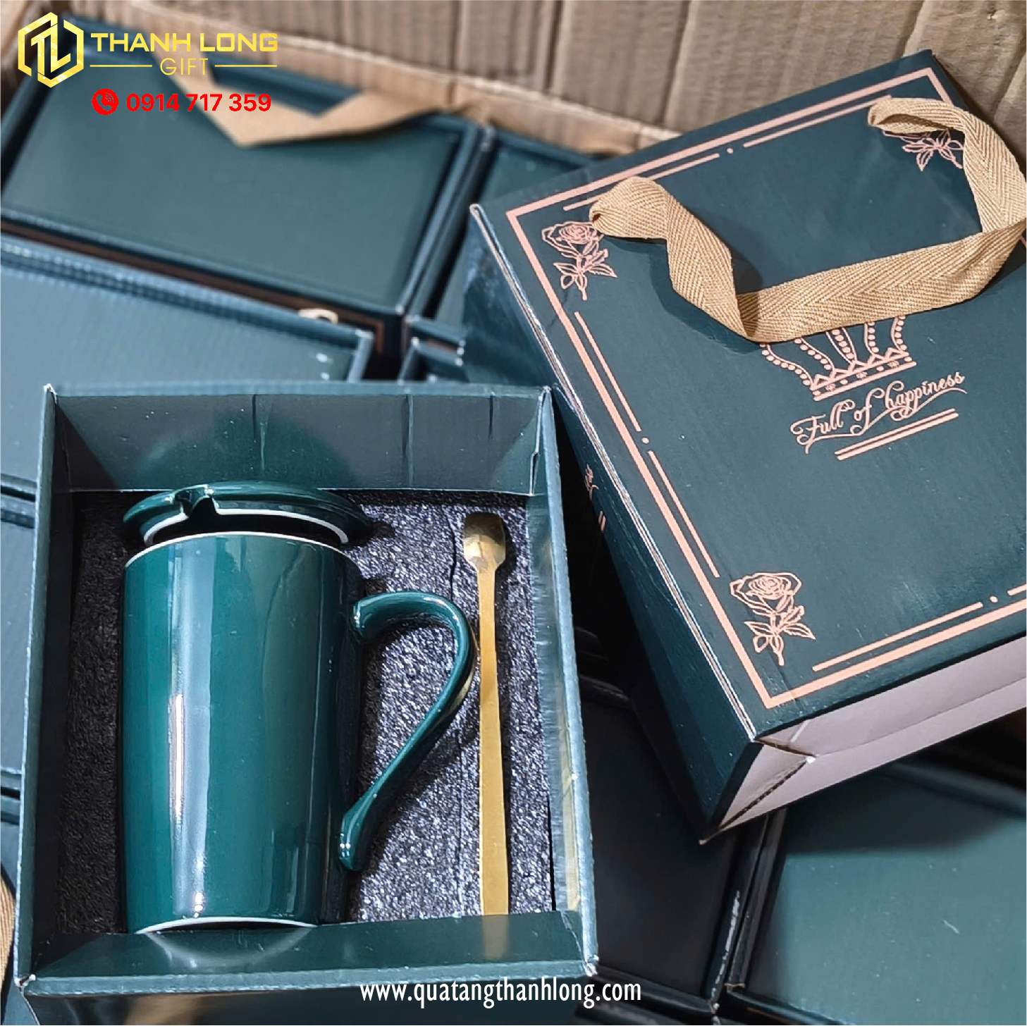 Ly sứ xanh ngọc + thìa kim loại, hộp thiết kế theo yêu cầu