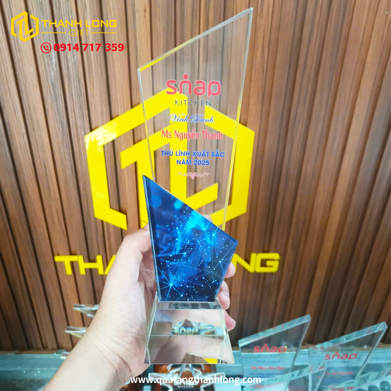 Cúp Pha Lê Vinh Danh Cao Cấp