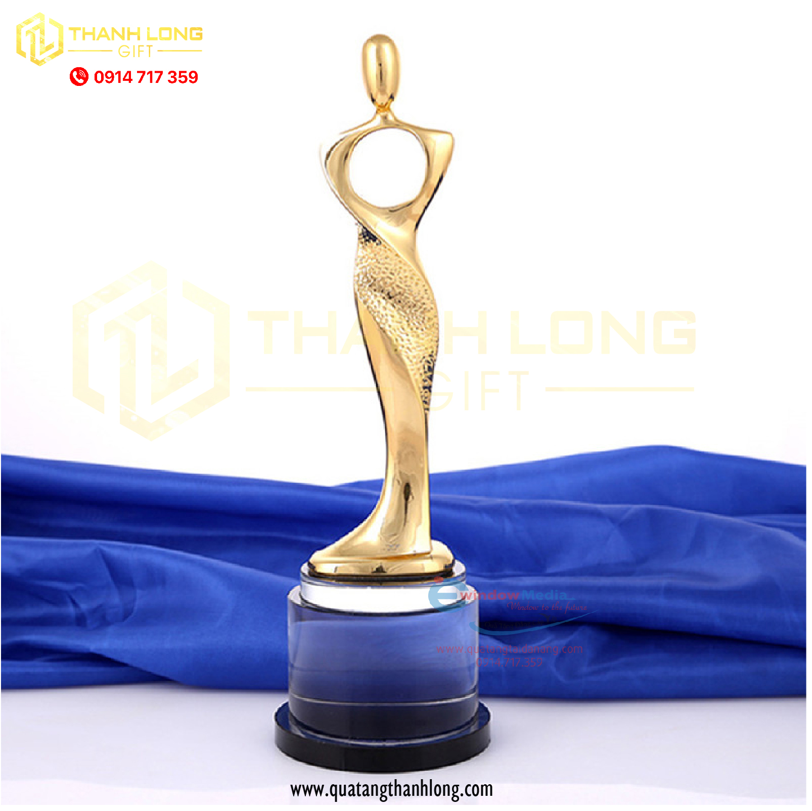 Cúp vinh danh kim loại