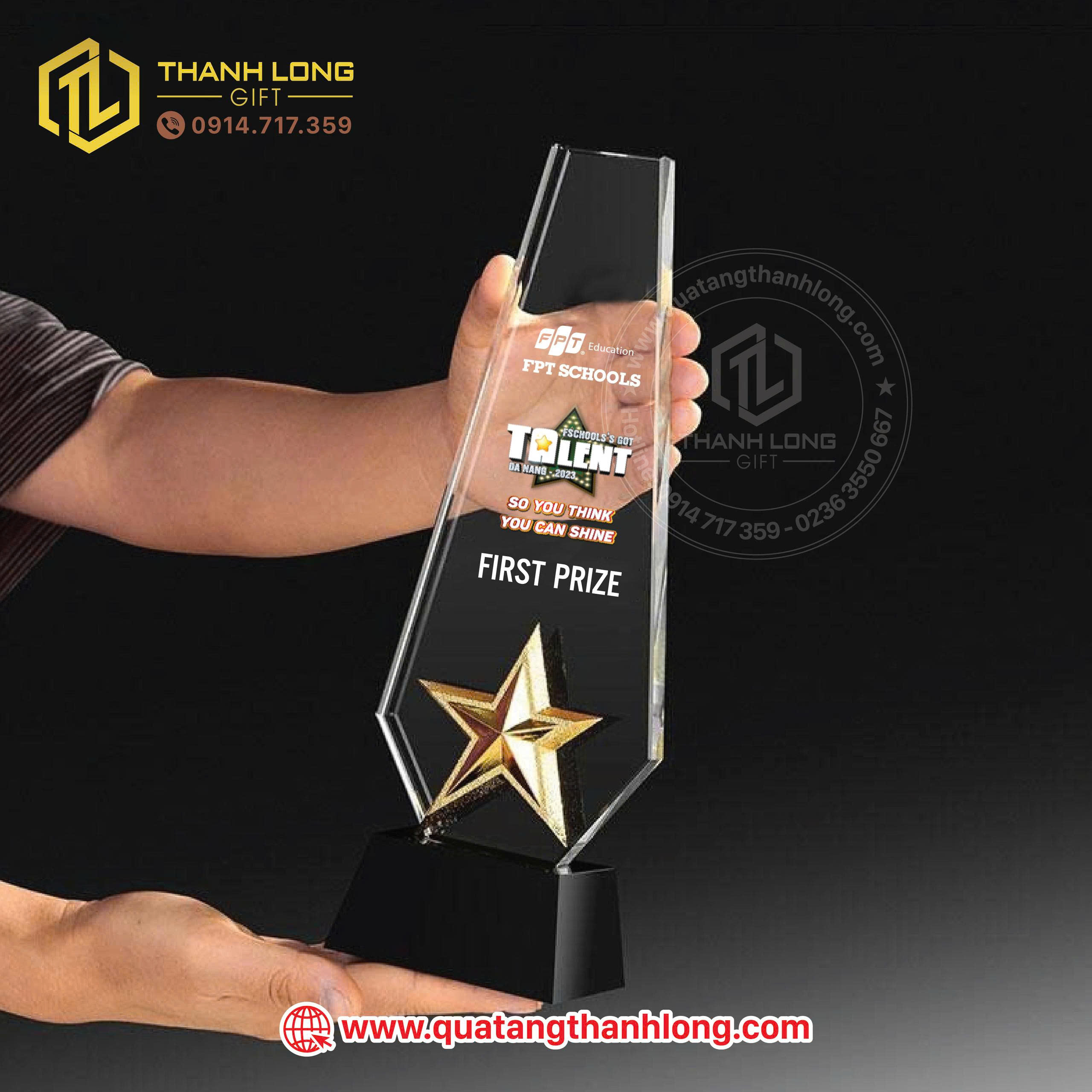 Cúp vinh danh ngôi sao kim loại
