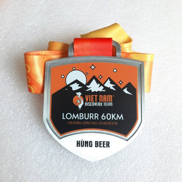 Huy chương tam giác cao cấp