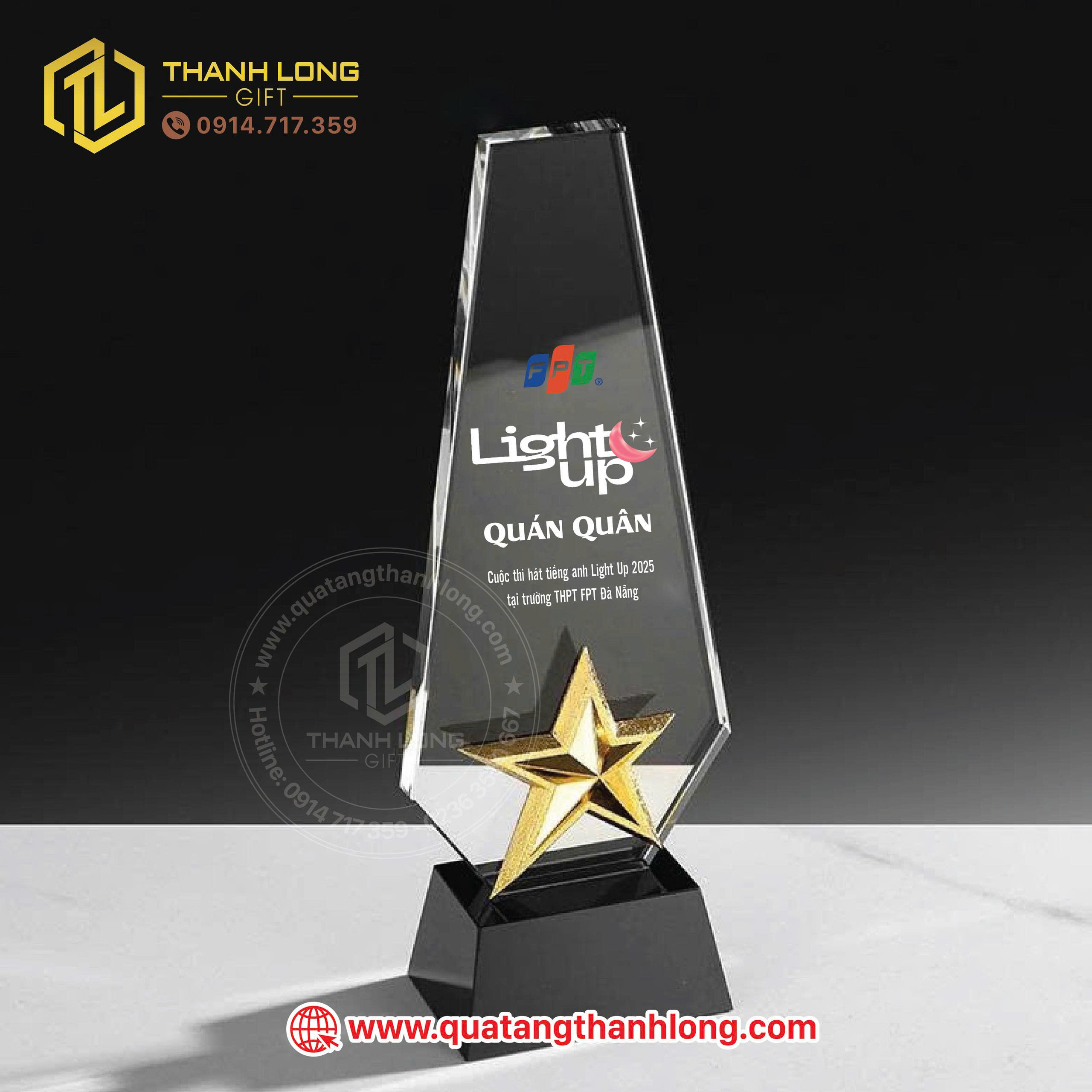 Cúp vinh danh ngôi sao kim loại