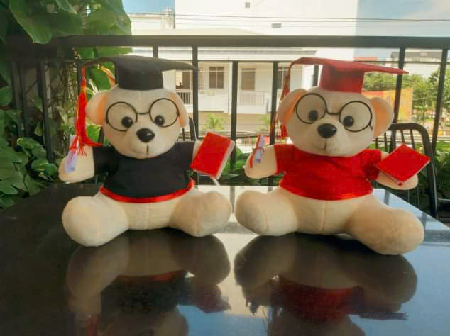 Gấu bông tốt nghiệp- Quà Tặng ngày chia tay