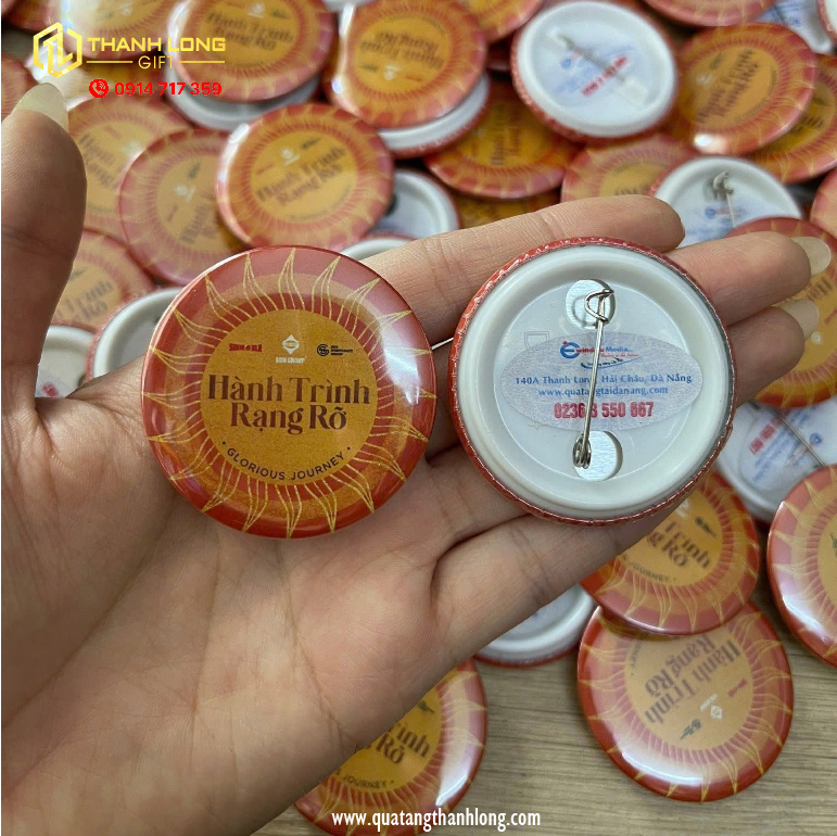 Huy Hiệu Nhựa đường kính 5.8cm