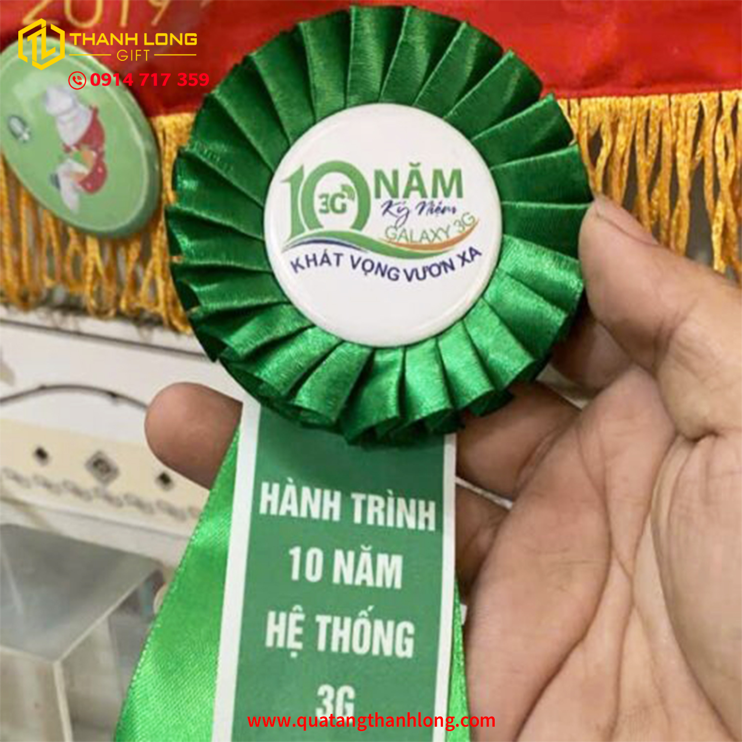 Hoa Cài Áo Lễ Trao Giải Màu Xanh Lá Đuôi Nheo In Tùy Chỉnh