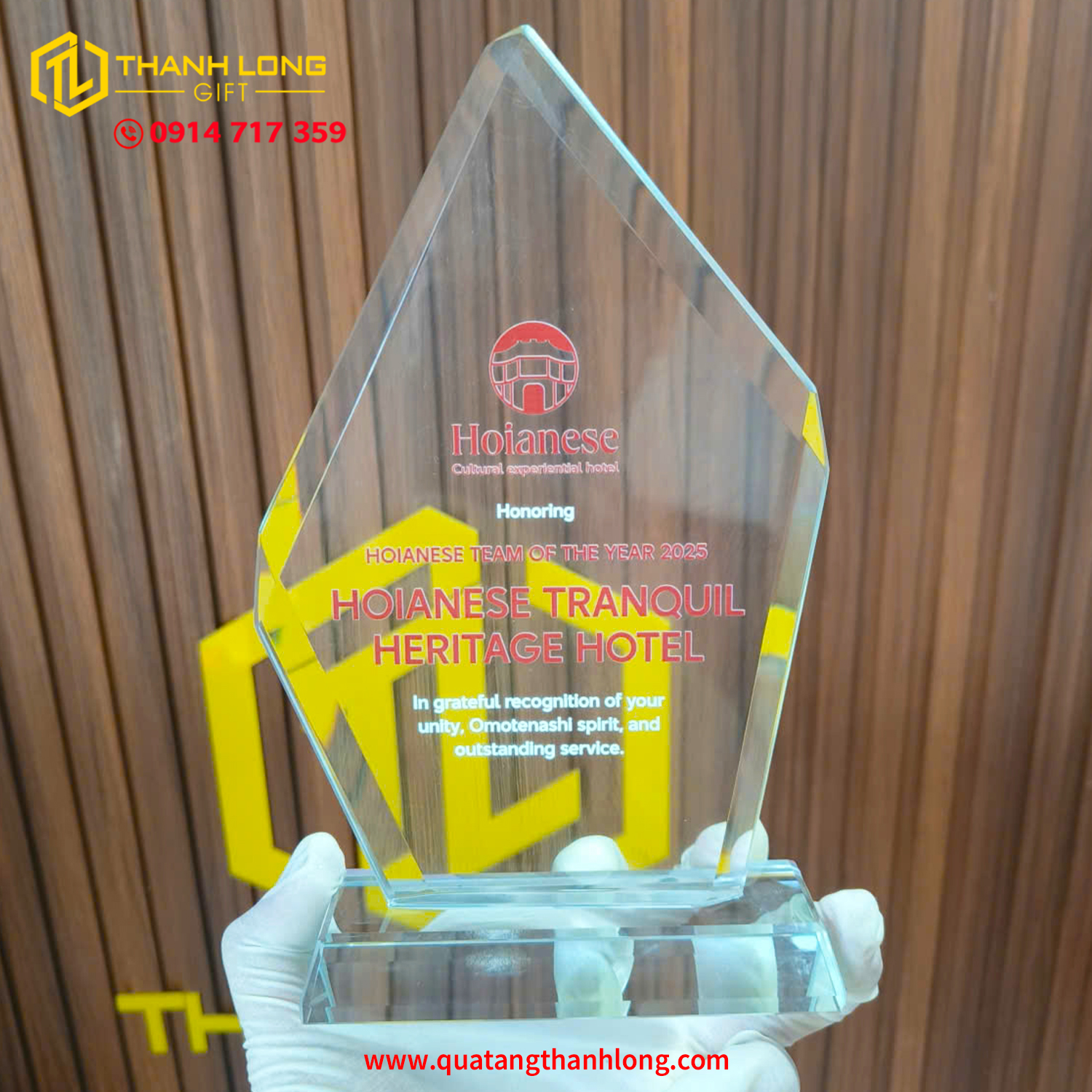 Kỷ niệm chương pha lê mũi nhọn cao cấp