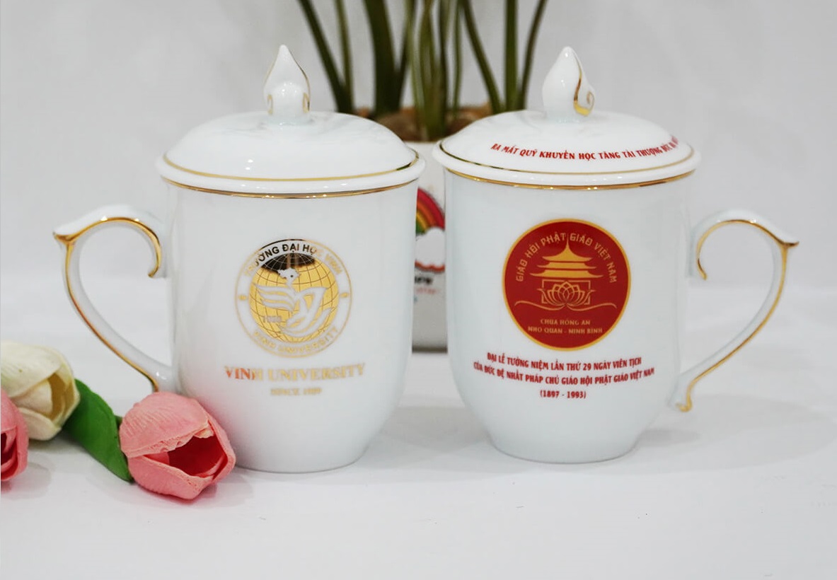 Ly Sứ  nắp ngọn lửa chạy chỉ vàng Điện Lức