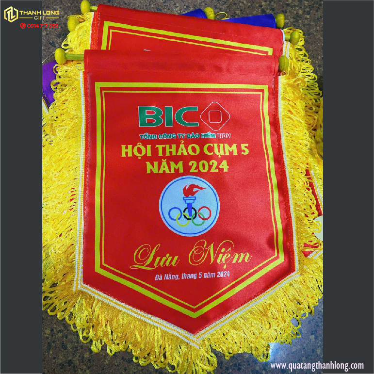 Cờ Lưu Niệm
