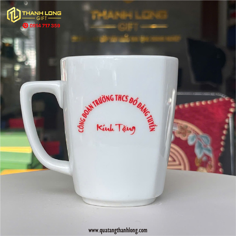 ly sứ cao cấp quà tặng đại hội - in logo theo yêu cầu