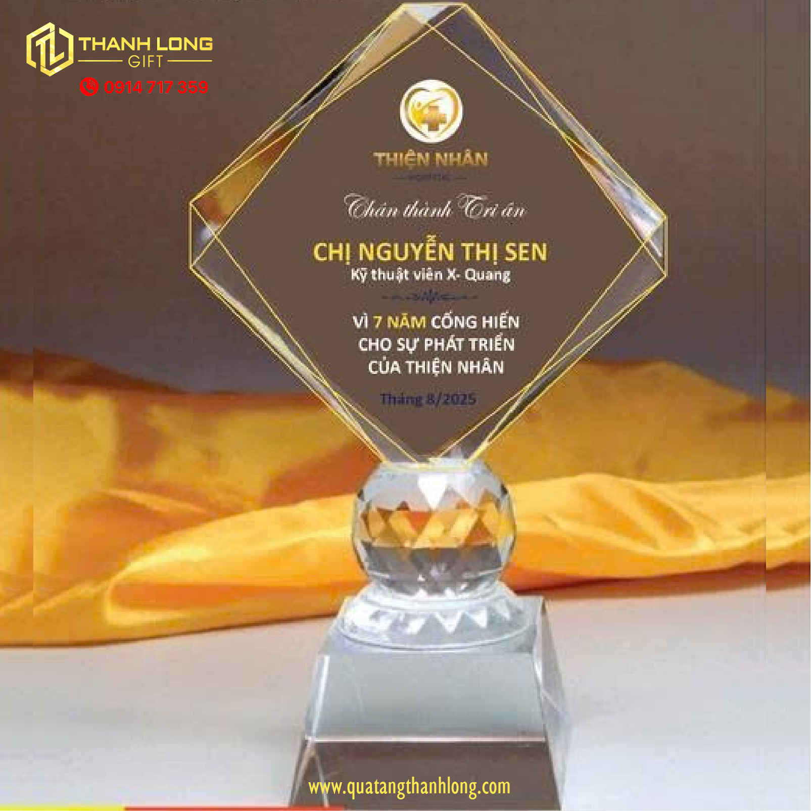 Kỷ Niệm Chương Pha lê nguyên khối