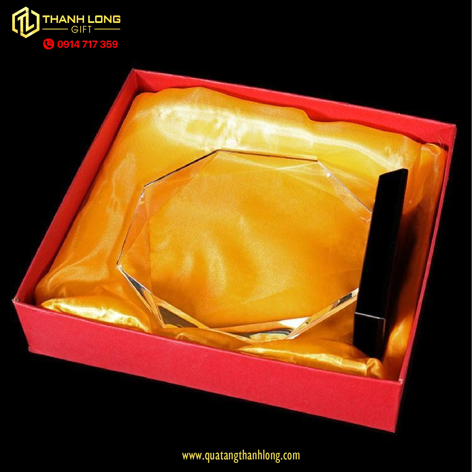 kỉ niệm chương pha lê 8 cạnh tròn  - đế đen.