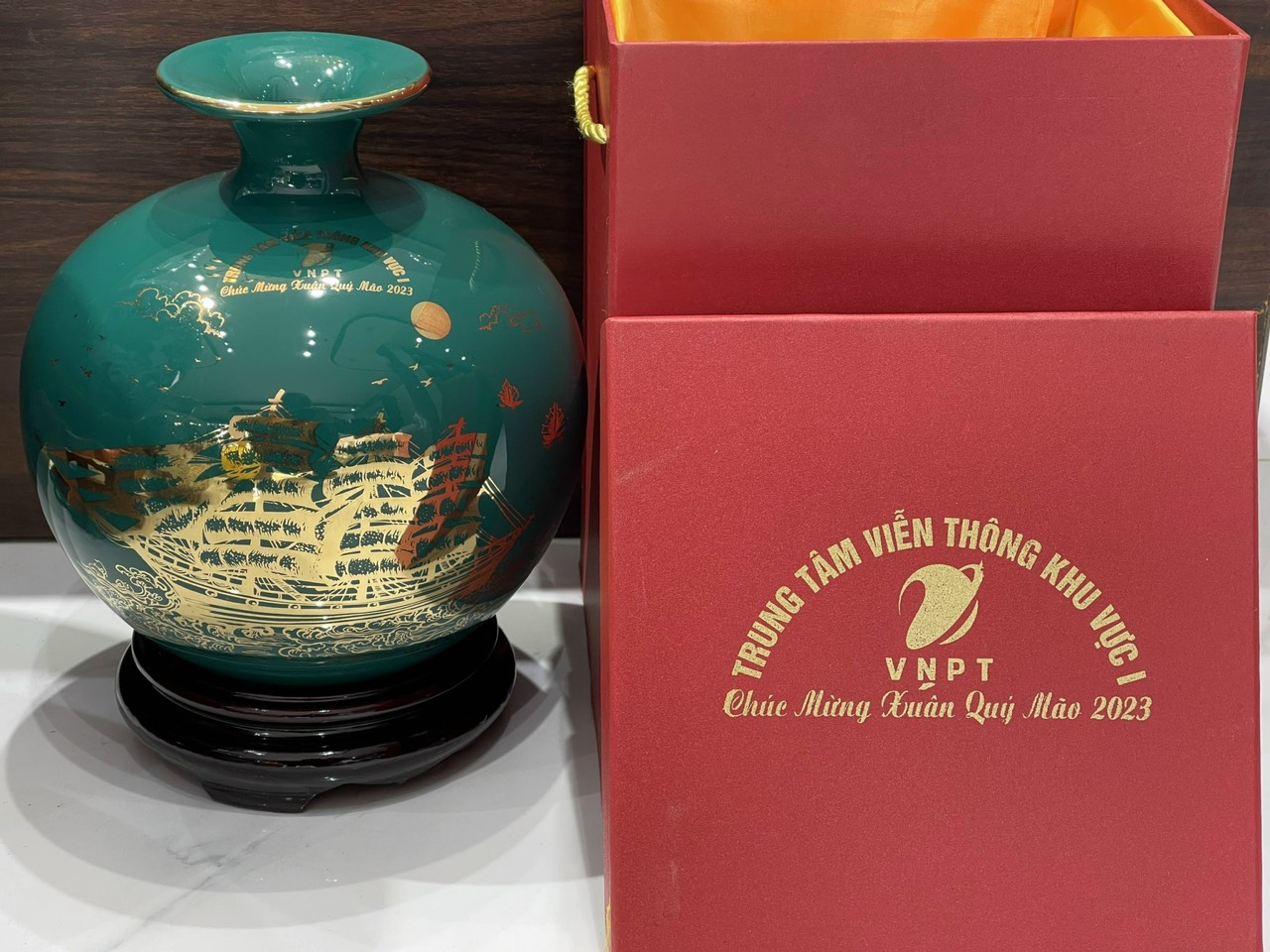 Bình Hút Tài Lộc Quà Tặng Đại Hội