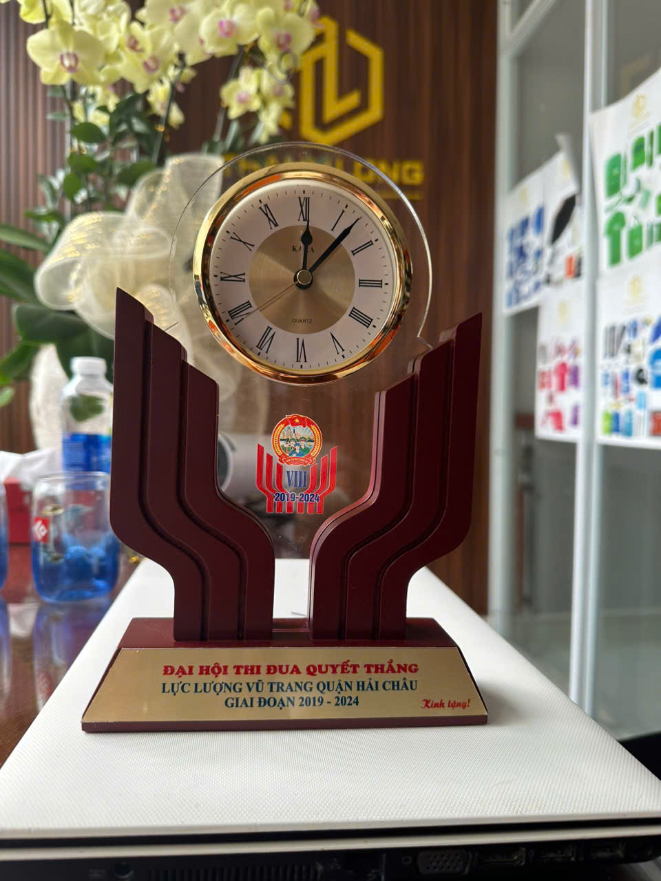 Quà tặng đồng hồ để bàn