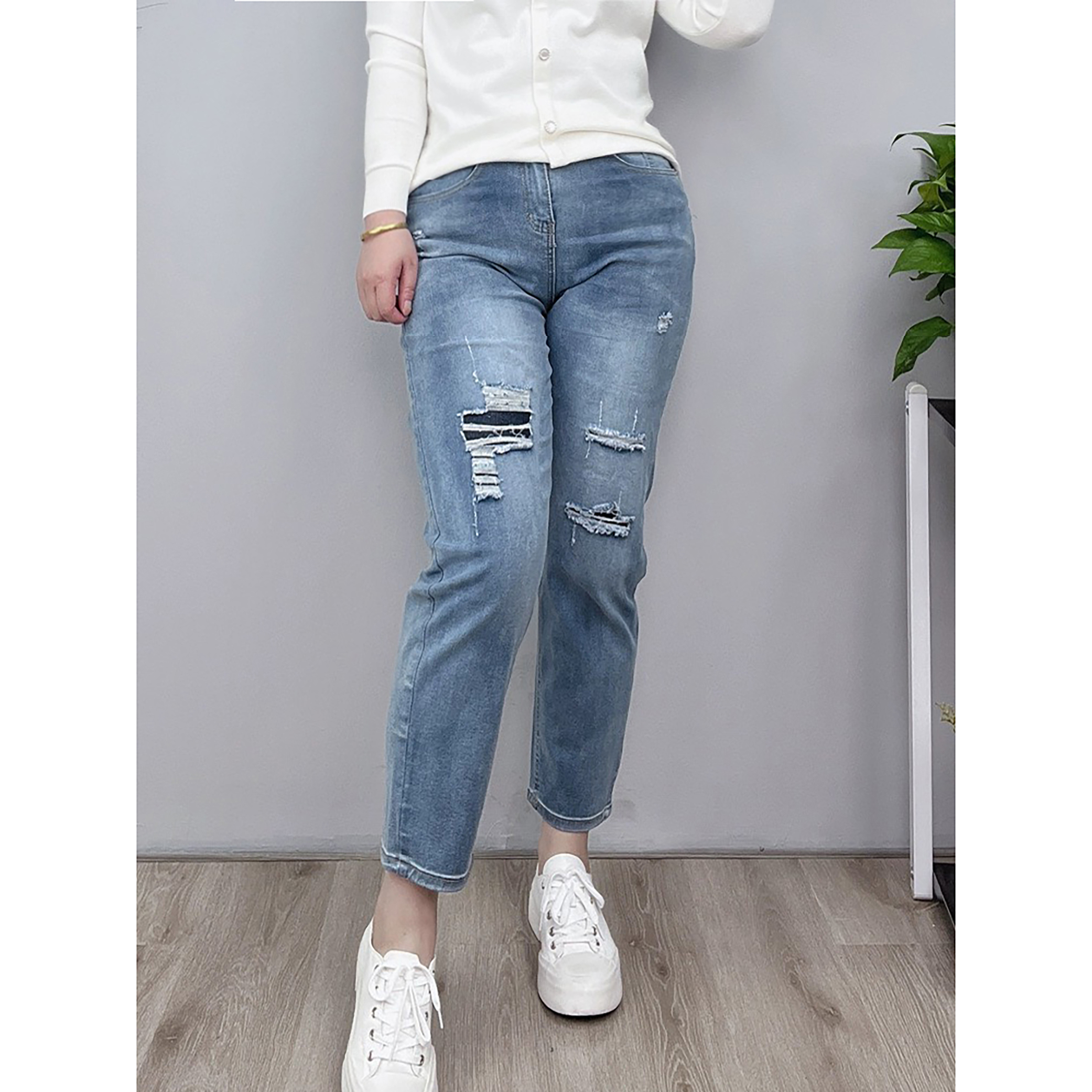 QUẦN 9 TẤC XANH NHẠT RÁCH VÁ 0109