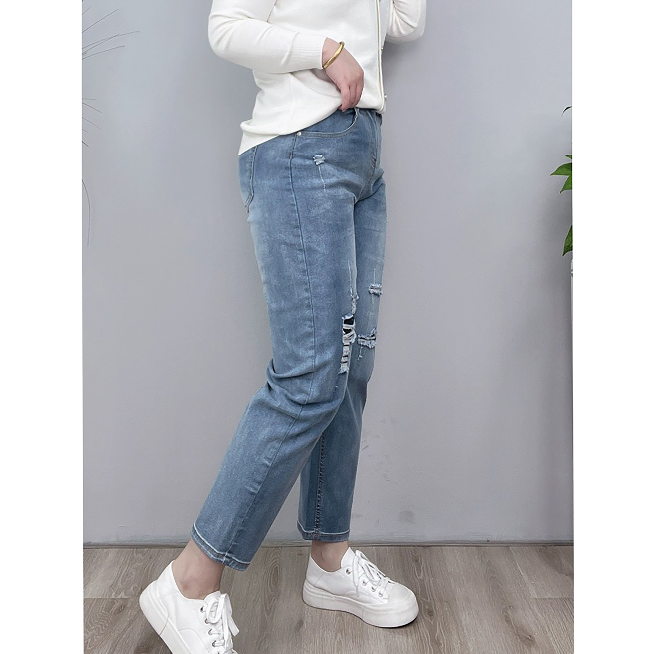 QUẦN 9 TẤC XANH NHẠT RÁCH VÁ 0109