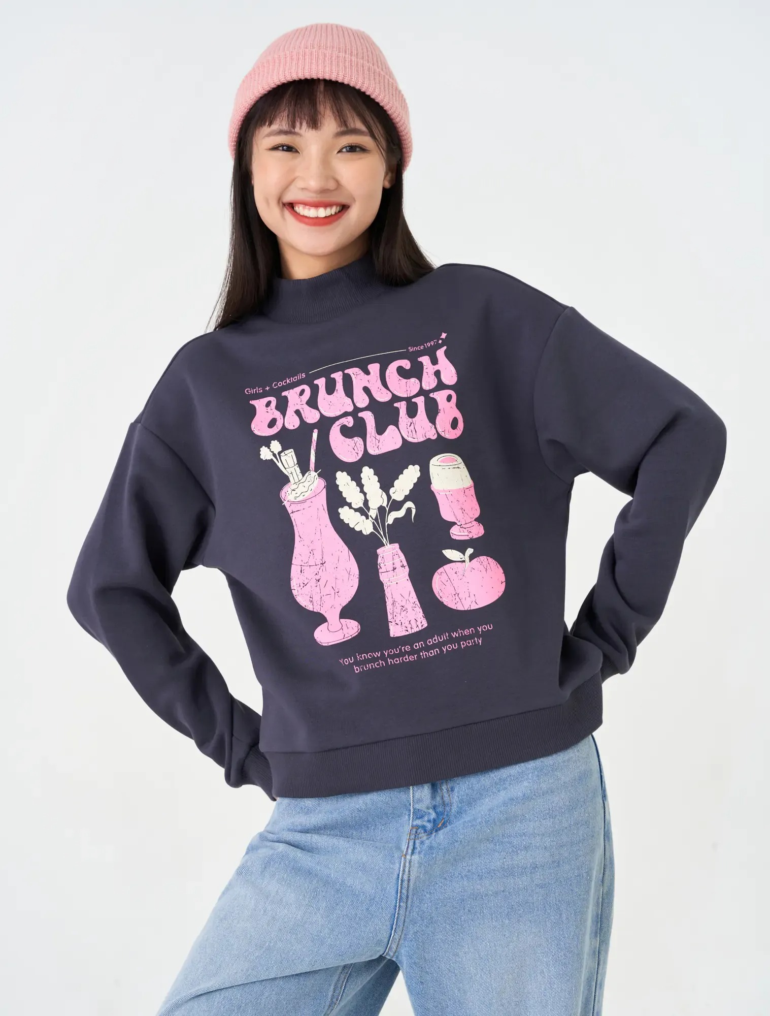 Áo Nỉ Nữ Oversize Cắt Bổ Tinh Tế