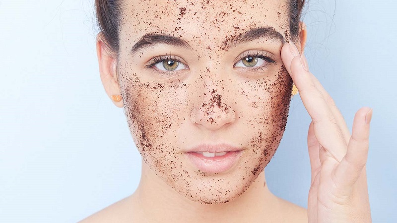Should Acne Skin Be Exfoliated?