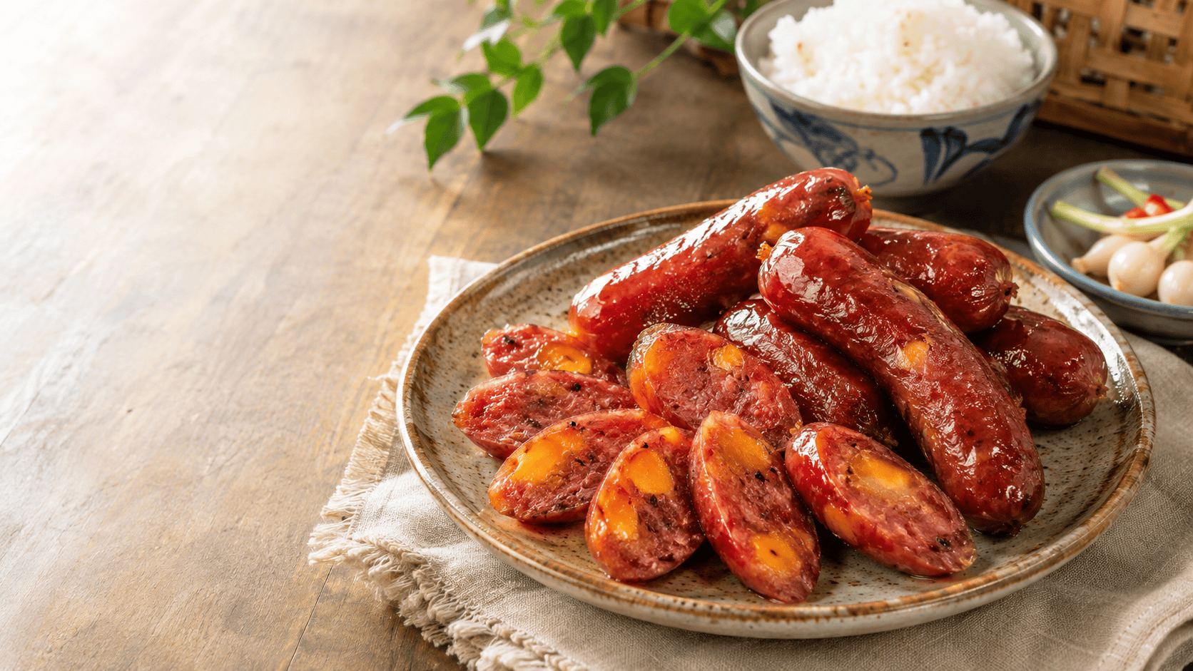 lạp xưởng trứng muối