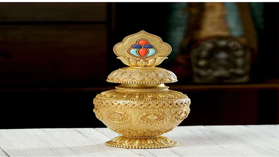 Bảo Bình Đồng: Linh Vật Không Thể Thiếu Trên Bàn Thờ Gia Tiên