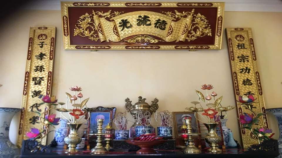 Bí Quyết Lắp Hoành Phi Câu Đối Đồng: Mang Vượng Khí, May Mắn Vào Nhà