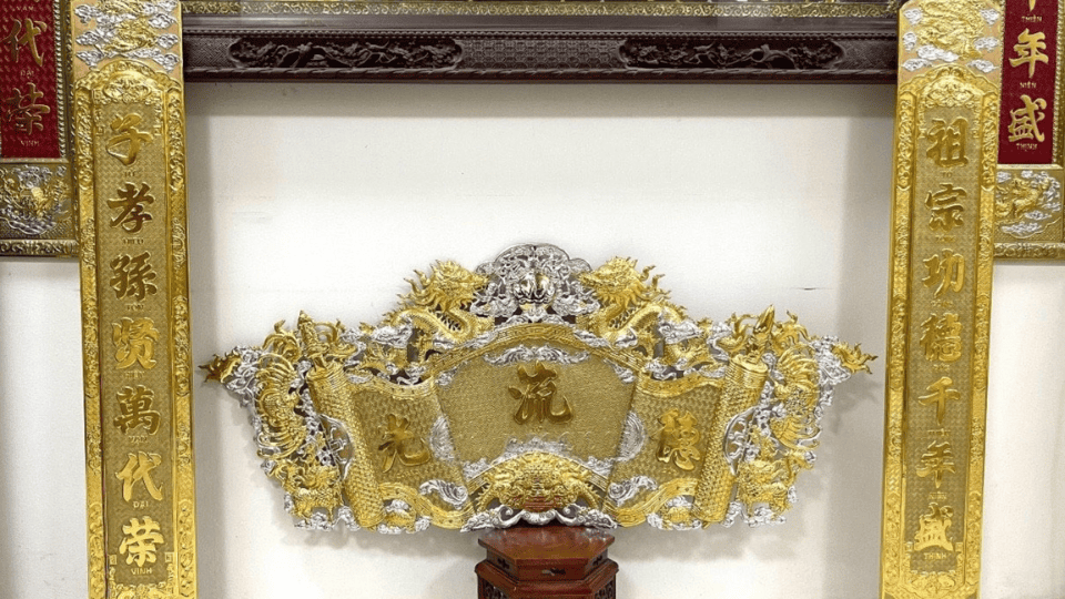 Cuốn Thư Câu Đối Đồng – Linh Khí Tôn Nghiêm Cho Không Gian Thờ Cúng