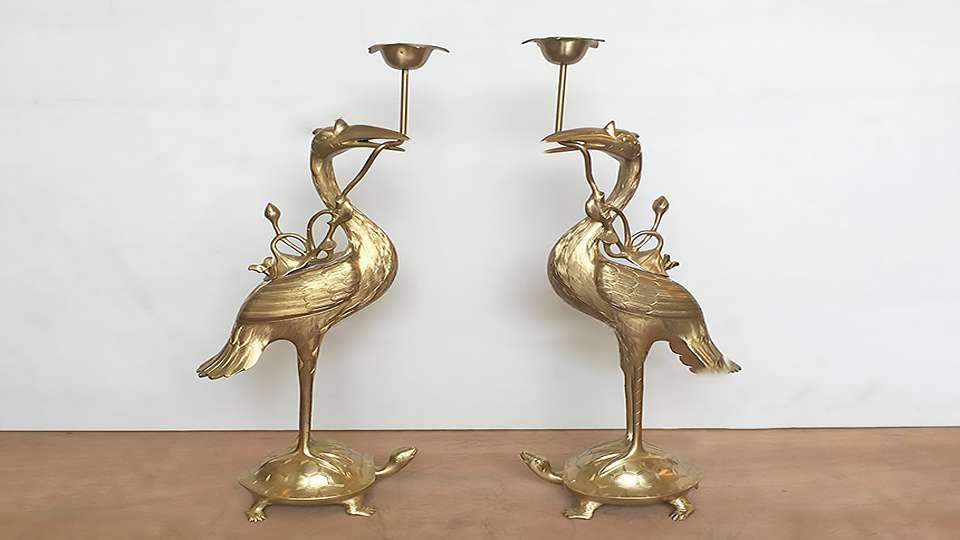 Hạc Thờ Đồng: Tạo Dựng Không Gian Phong Thủy Hài Hòa, Thu Hút Tài Lộc Và Sự Thịnh Vượng