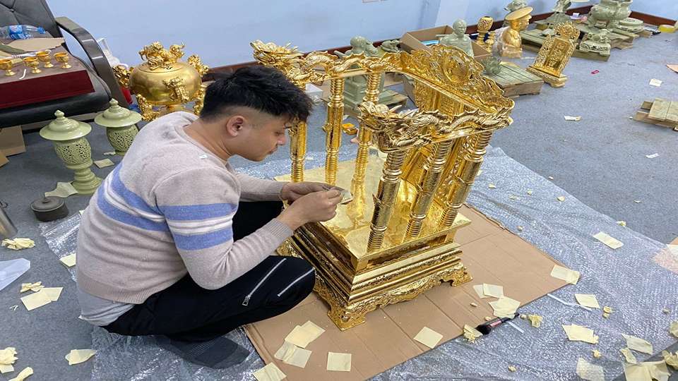 Tinh Hoa Đồng Việt – Uy Linh Ngai Thờ Chạm Khắc Tuyệt Mỹ