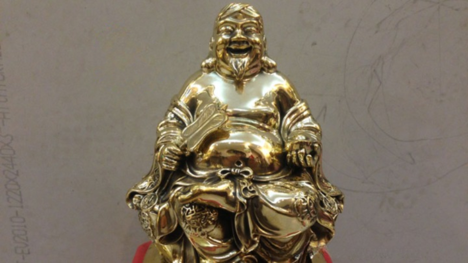 Tăng Tài Lộc, Giữ An Yên Với Bàn Thờ Ông Địa Phong Thủy Bằng Đồng