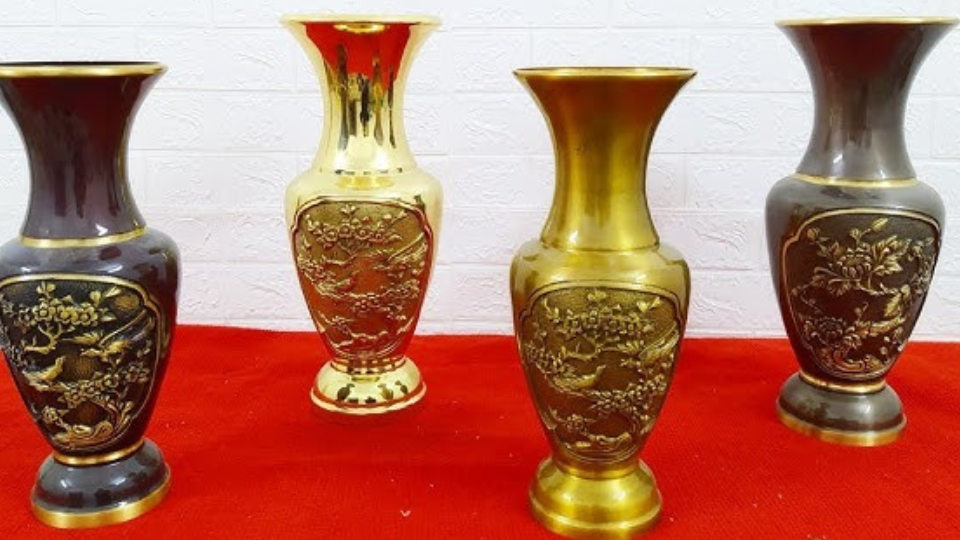 Hóa Giải Vận Xui Bằng Lọ Lục Bình Bằng Đồng: Bí Quyết Từ Chuyên Gia Phong Thủy