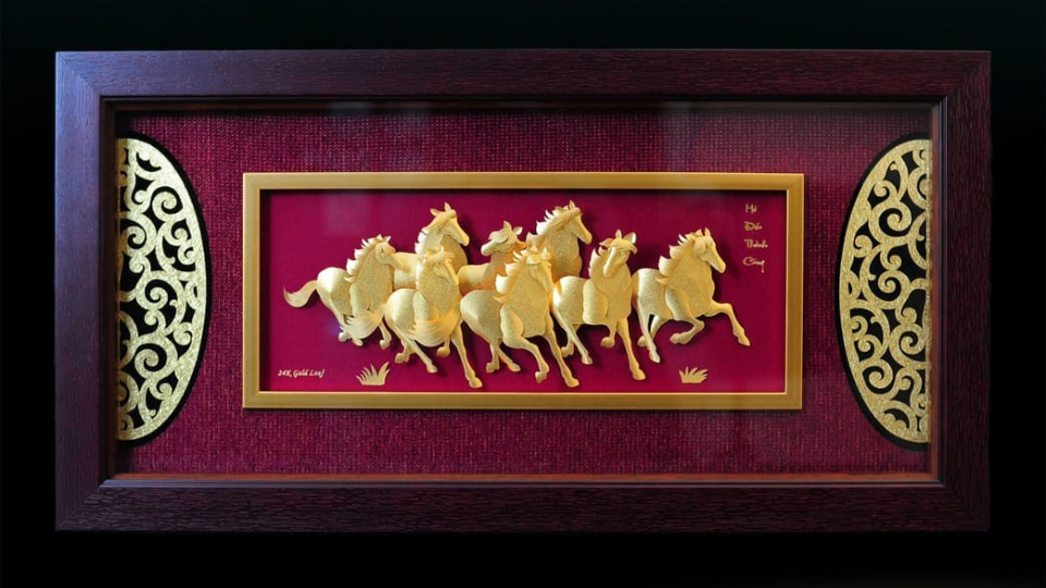 Vẻ Đẹp Sang Trọng Và Ý Nghĩa Phong Thủy Trong Tranh Vàng Mã Đáo Thành Công Bằng Đồng