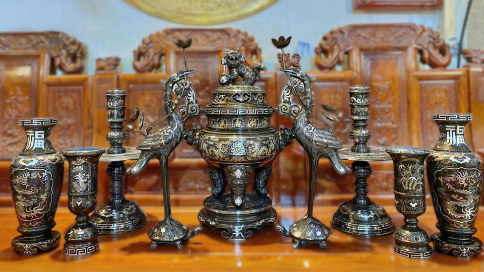 Hào Quang Phong Thủy, Vạn Sự Bình An Của Bộ Đỉnh Đồng Đầy Đủ