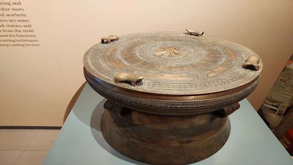 Trống Đồng: Vật Phẩm Phong Thủy Giúp Xây Dựng Cuộc Sống Thịnh Vượng Và An Lành