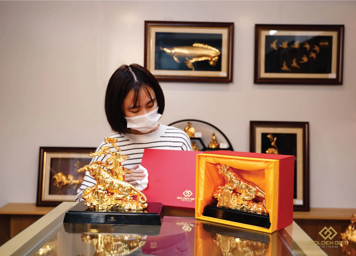 Tặng Tượng Hổ Đồng Mạ Vàng - Cửu Diệu Thiên