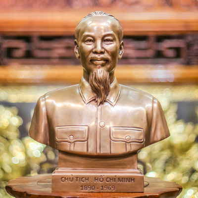 Tượng Bác Hồ Bằng Đồng-Cửu Diệu Thiên