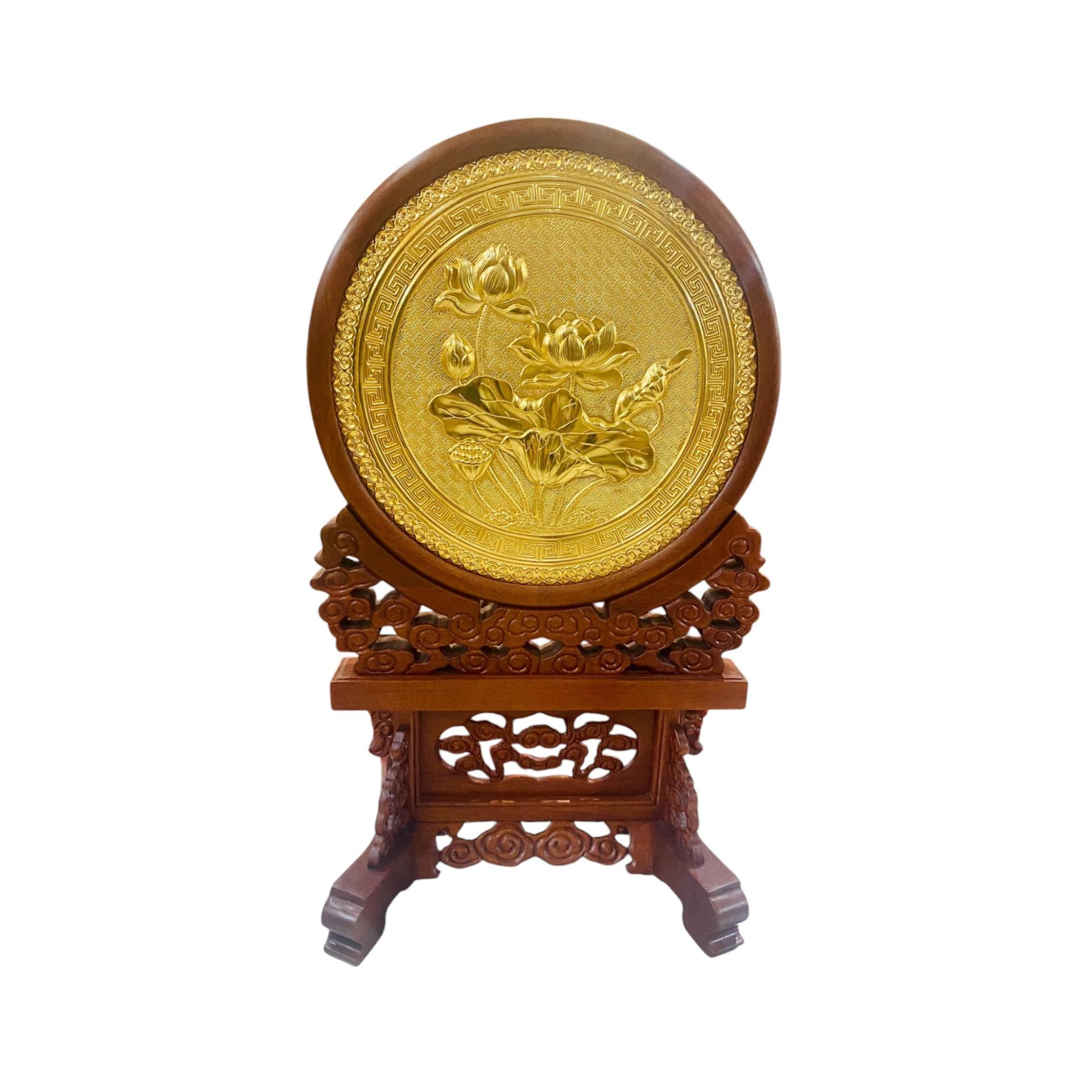 Tranh Đĩa Đồng Hoa Sen , Mạ Vàng 24K ( Đường Kính 35cm , Cao 58cm ) - Cửu Diệu Thiên - HV006