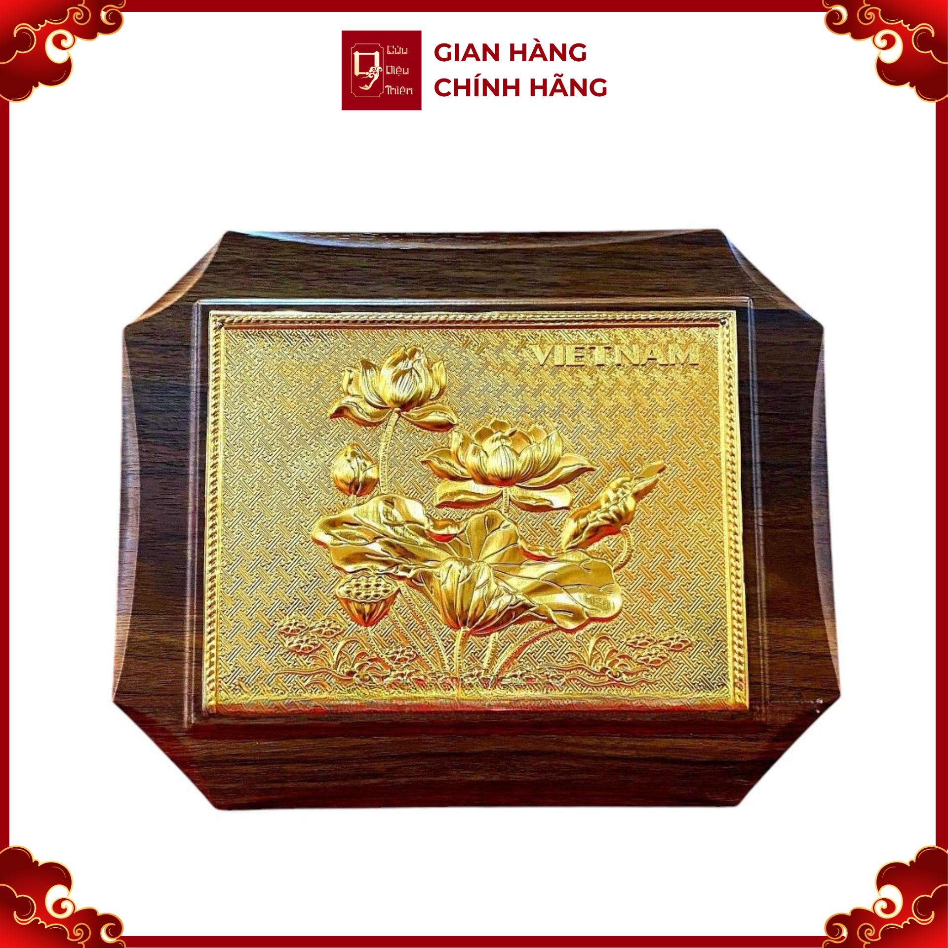 Tranh Đồng Hoa Sen , Dát Vàng ( 20x25cm ) - Cửu Diệu Thiên - SH031