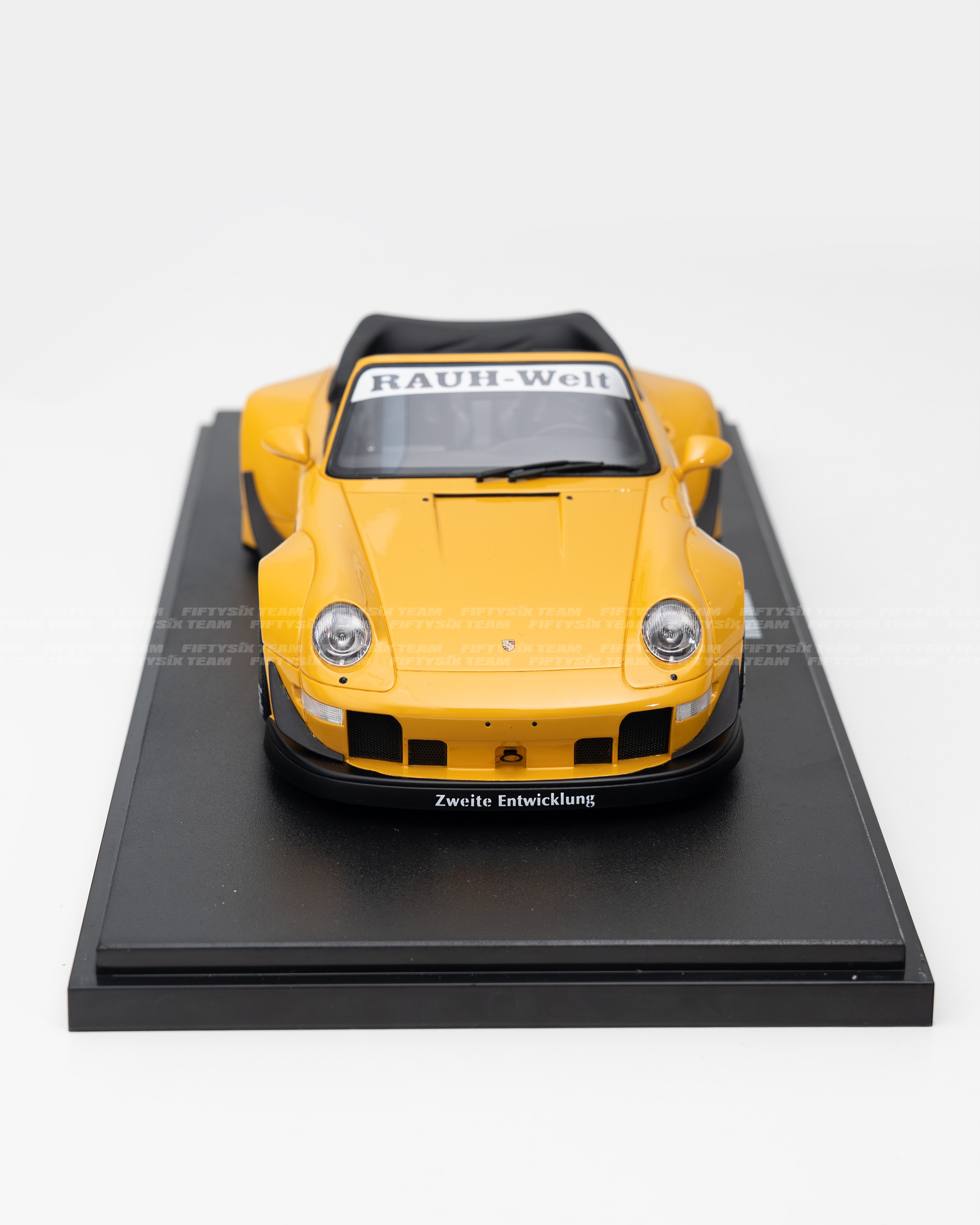 PORSCHE 922(993) RWB NOHRA YELLOW,TỶ LỆ 1/18 GTSPIRIT
