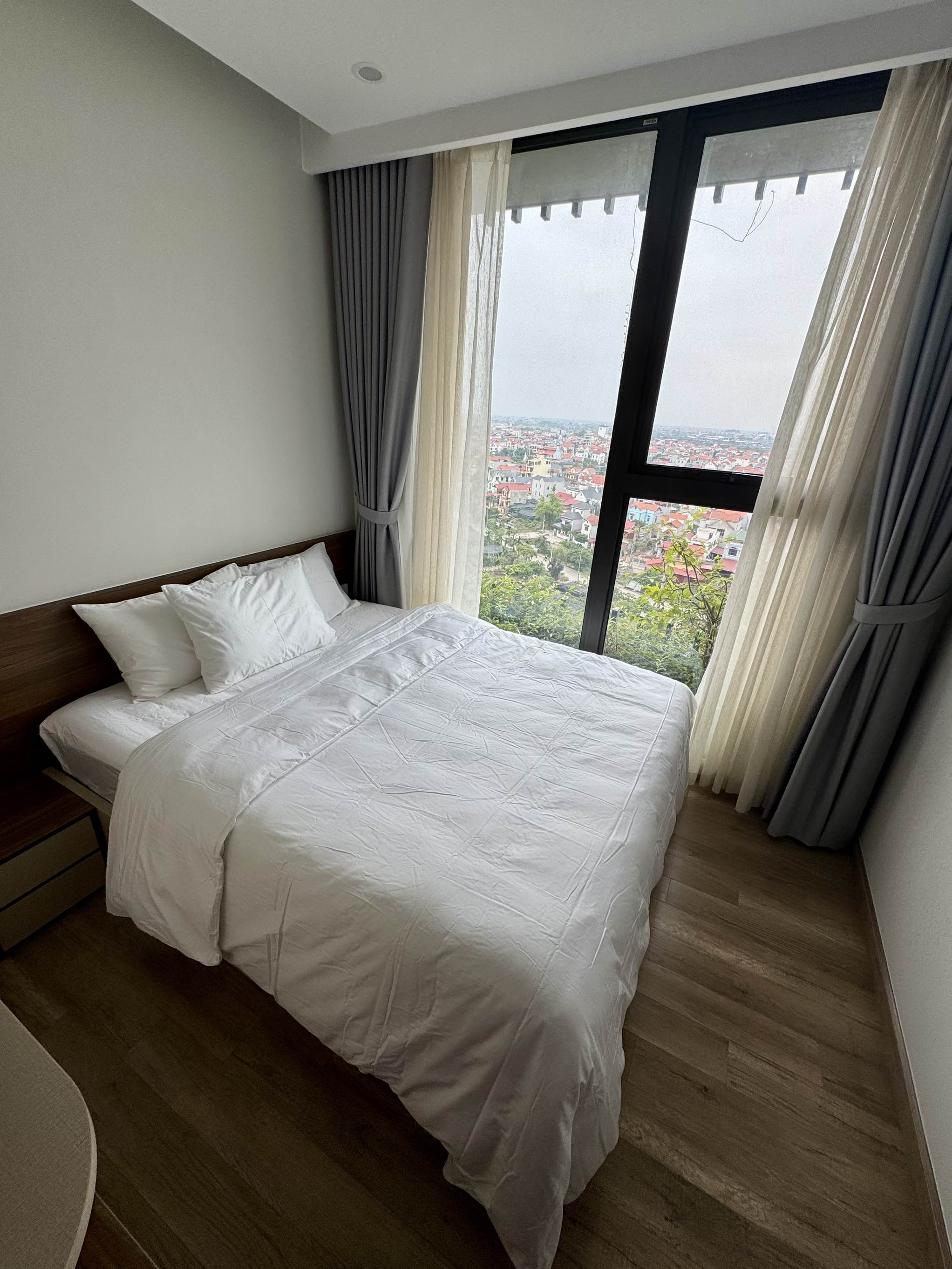 Căn hộ 2 phòng ngủ (có bồn tắm) với tầm nhìn vào làng quê Việt Nam (1012a Onsen Swanlake R1)