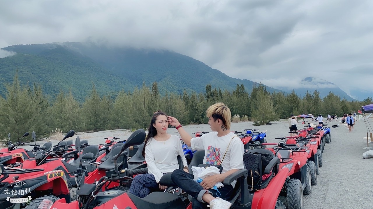 Nàng 9X 4 con lấy trai tân 2K nhờ một… clip trên mạng xã hội