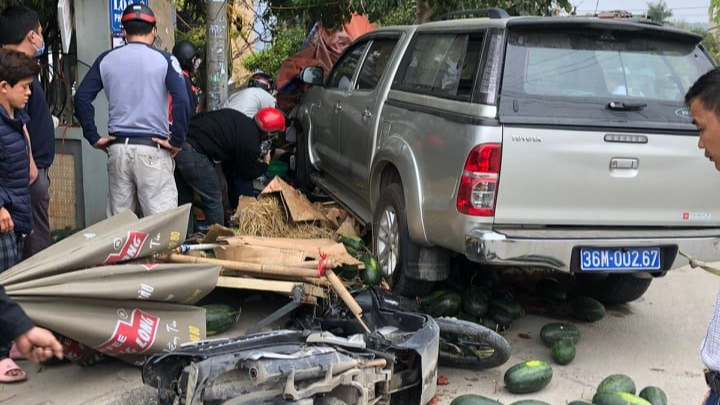 Nguyên nhân vụ xe biển xanh tông chết 2 người ở Thanh Hóa