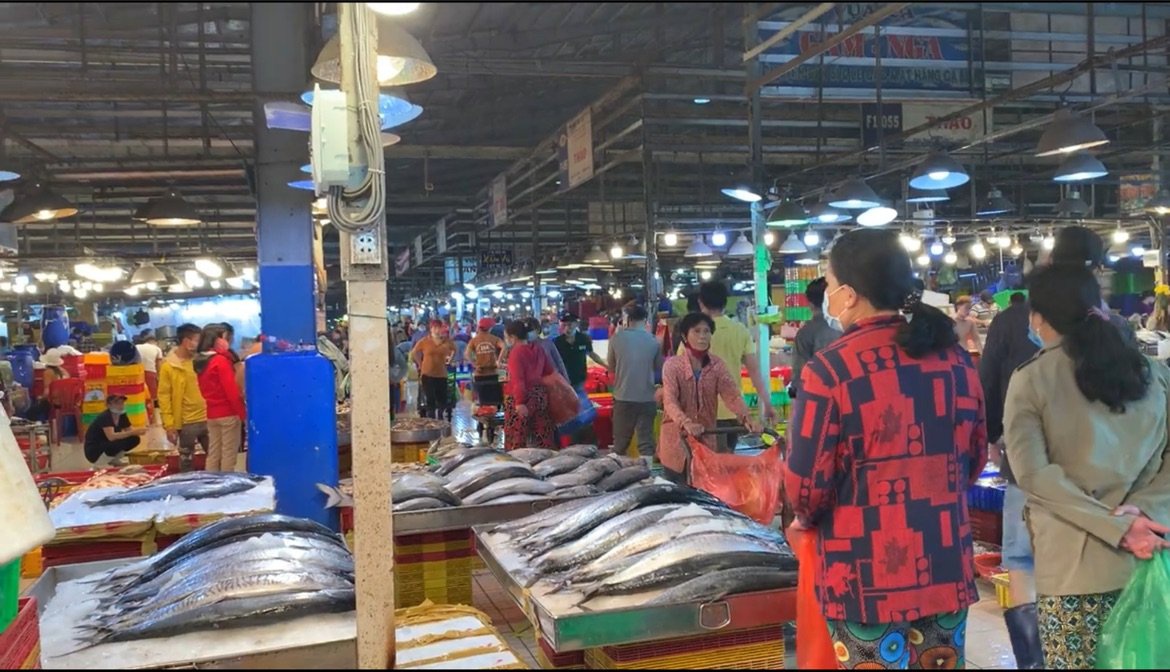 Giá tiêu dùng tăng phi mã