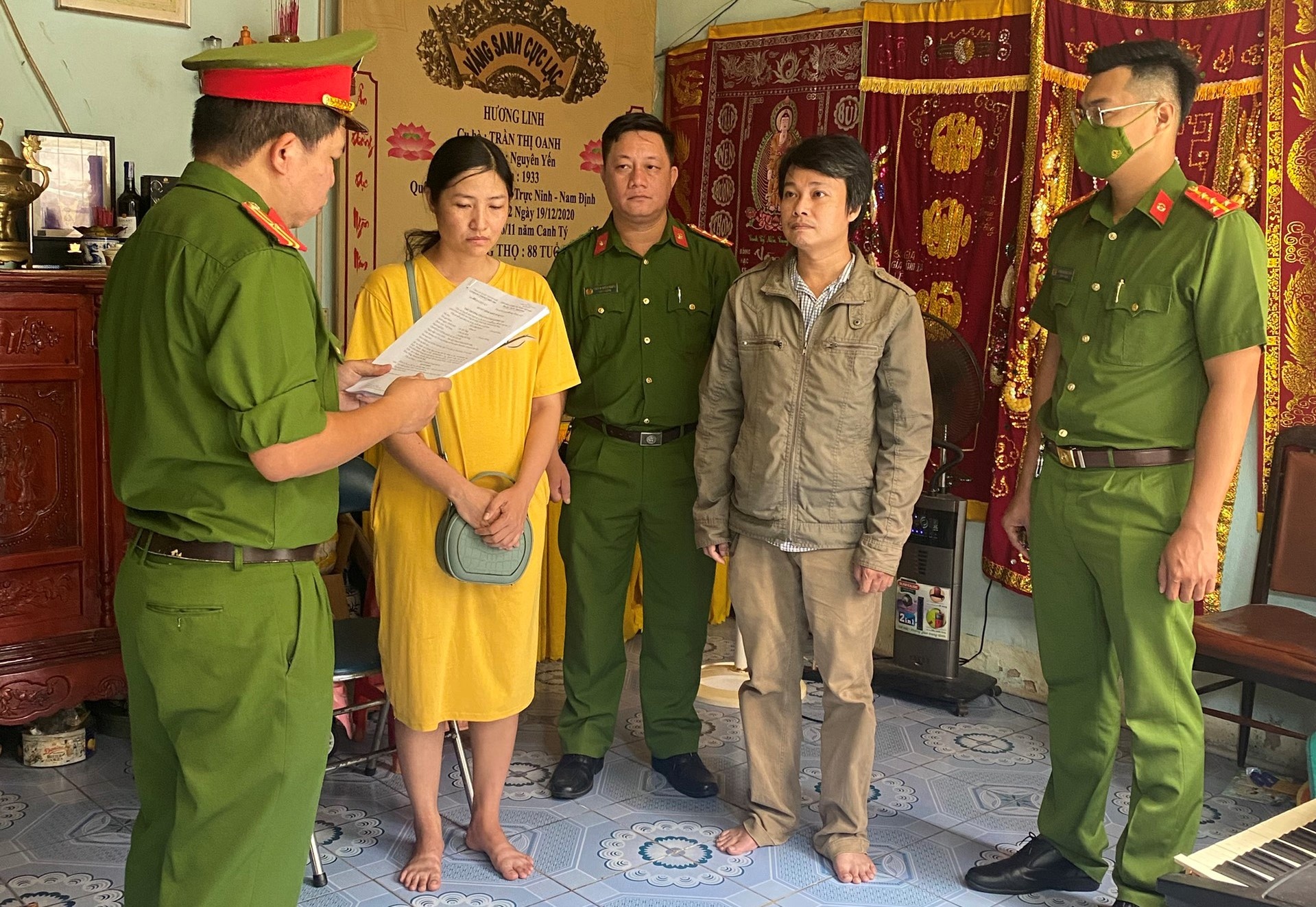 Đà Nẵng: Vợ rủ chồng lừa đảo, chiếm đoạt tiền đặt cọc lô đất