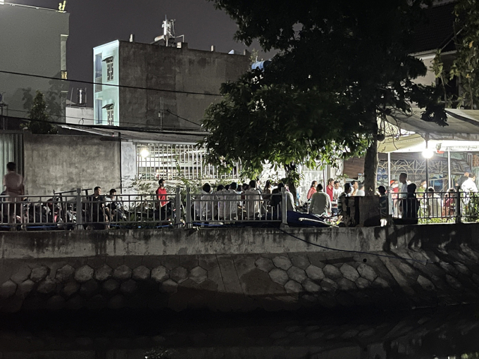 Hai trẻ em tử vong dưới kênh TP HCM