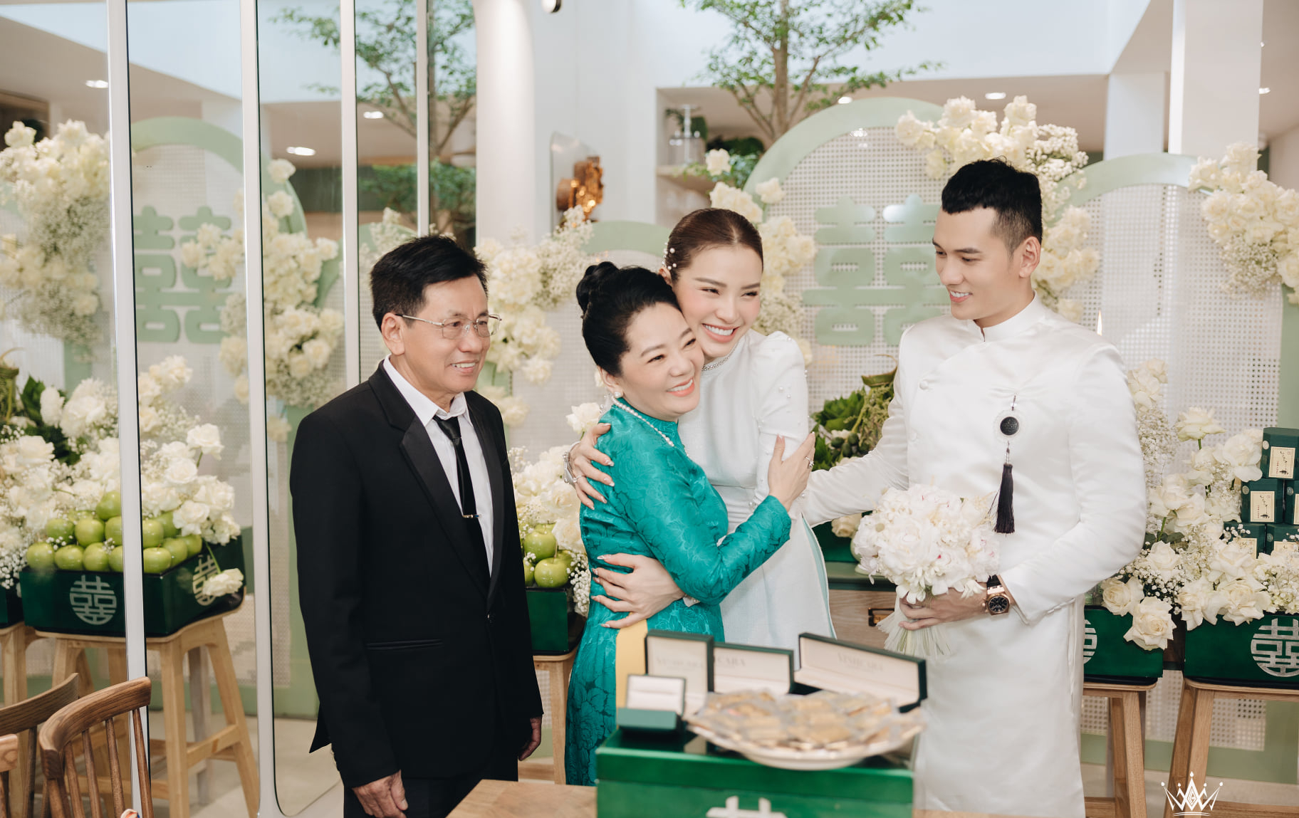 Đám cưới diễn viên Phương Trinh Jolie - Lý Bình: ‘Bom tấn’ của làng giải trí