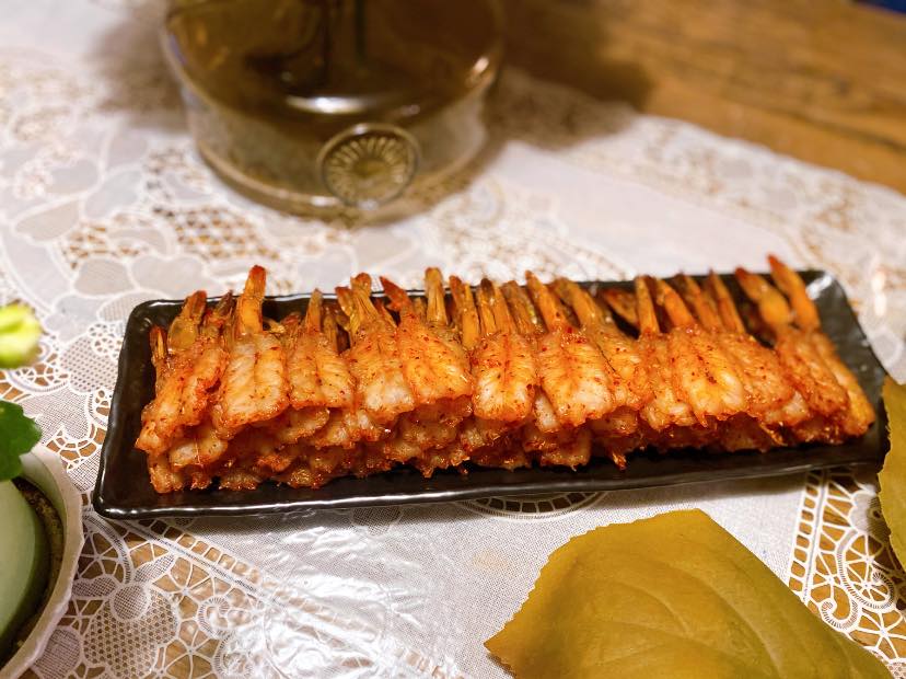 Đổi vị Tết với khô tôm một nắng cay ngọt, ăn một lần là 