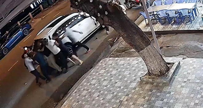 Tin tức 24h qua: Lái xe Mercedes “đuổi cùng giết tận”, 1 người tử vong