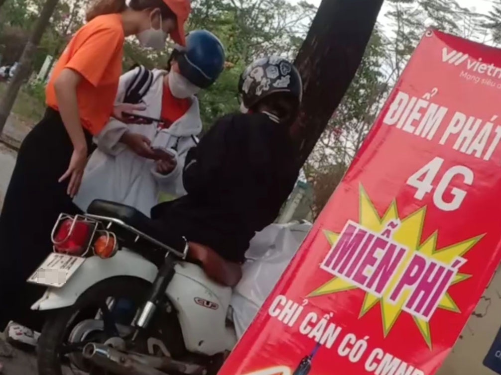 Các nhóm phát sim điện thoại miễn phí 'biến mất'