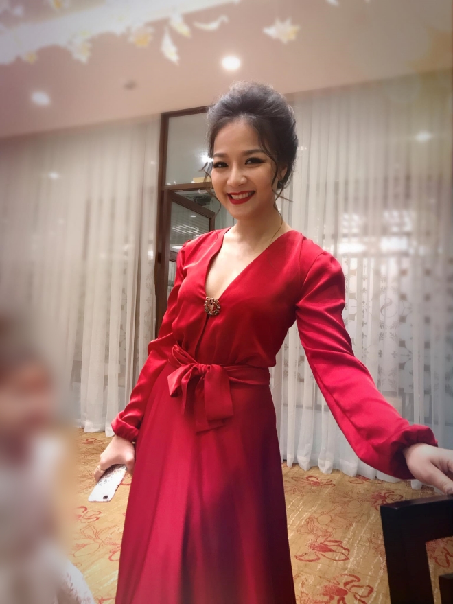 Người mẹ có con bị đánh ở trường quốc tế hoá ra là người trong showbiz