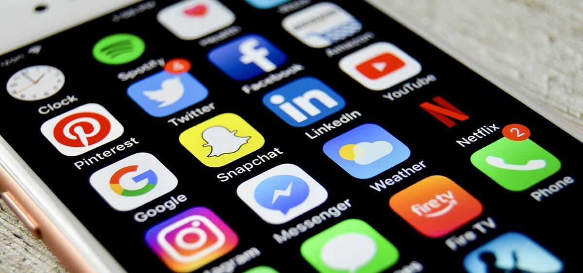 Ứng dụng nhắn tin nào có thể soán ngôi Zalo tại Việt Nam?